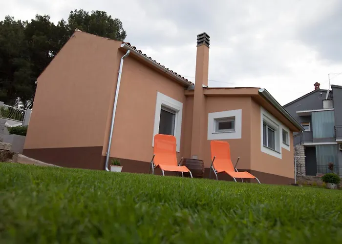 Spacious Holiday House Stefi With Grill